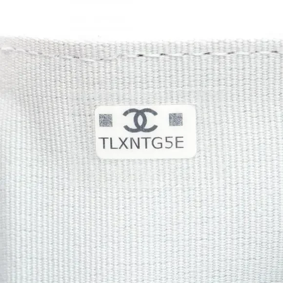 CHANEL Authentic Blue Leather Wallet - Picture 5 of 6